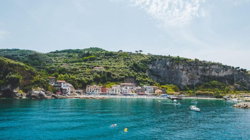 sorrento-gozzo-boat-coastal-cruise-with-swim-and-limoncello
