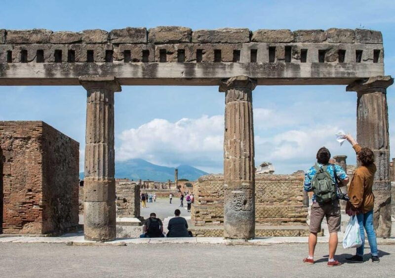 sorrento-pompeii-and-mount-vesuvius-day-trip-with-guide