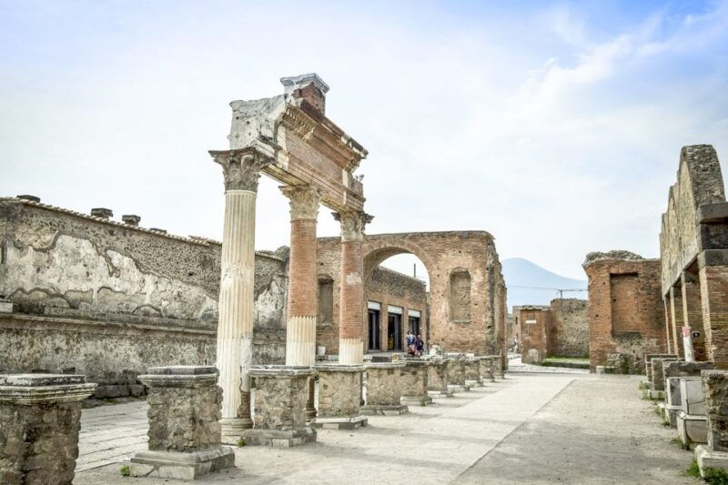 sorrento-pompeii-day-trip-from-rome-audio-guide-tour