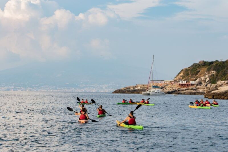 sorrento-premium-kayaking-experience-with-swimming