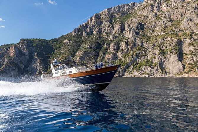 sorrento-private-boat-tour-capri-positano-apreamare-10-2