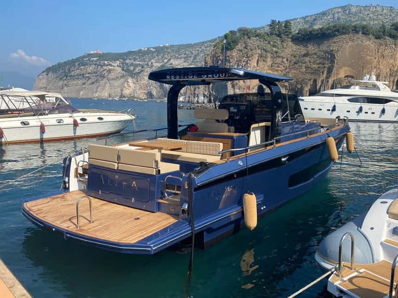 Sorrento: Private Boat Tour to Capri with Blue Grotto - Detailed Breakdown of the Itinerary