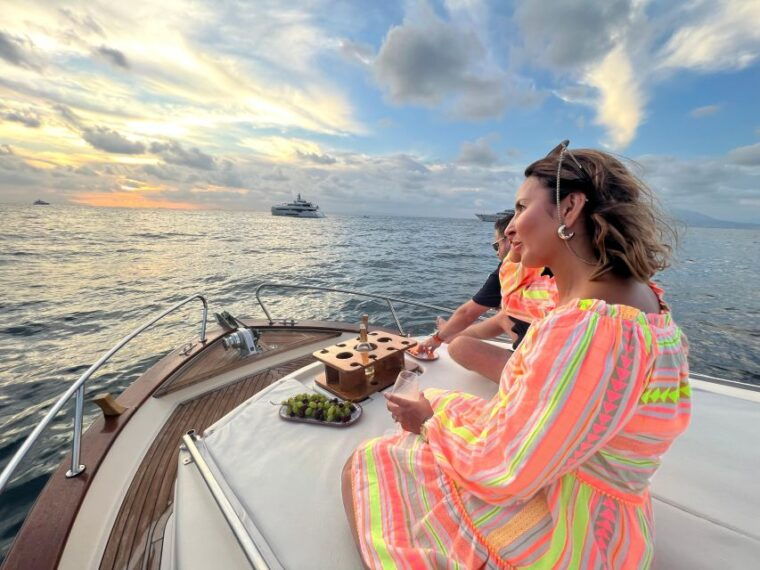 sorrento-private-sunset-boat-tour-with-music-and-aperitif