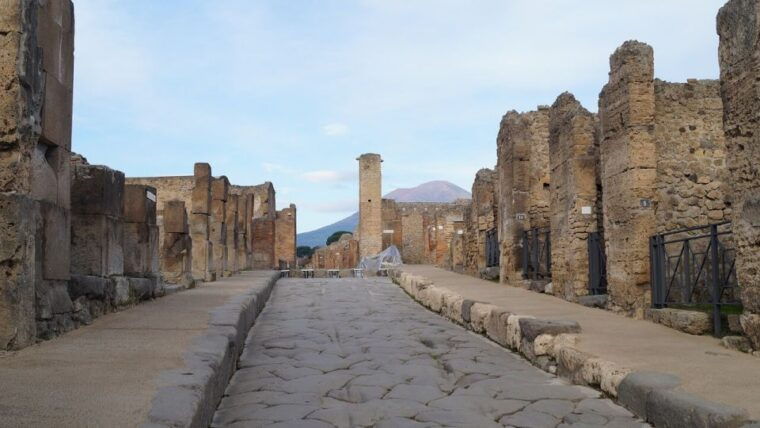 sorrento-skip-the-line-pompeii-express-tour-by-train