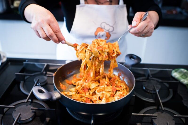 sorrento-small-group-pasta-making-class-at-a-locals-home