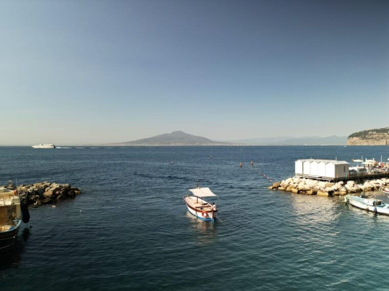 sorrento-sunset-experience-on-a-traditional-gozzo-boat