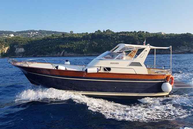 sorrento-to-capri-small-group-boat-tour-with-blue-grotto