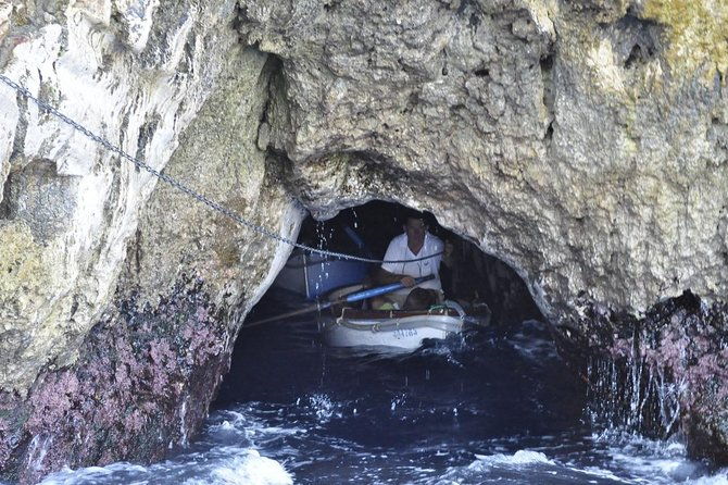 sorrento-to-capri-small-group-boat-tour-with-blue-grotto