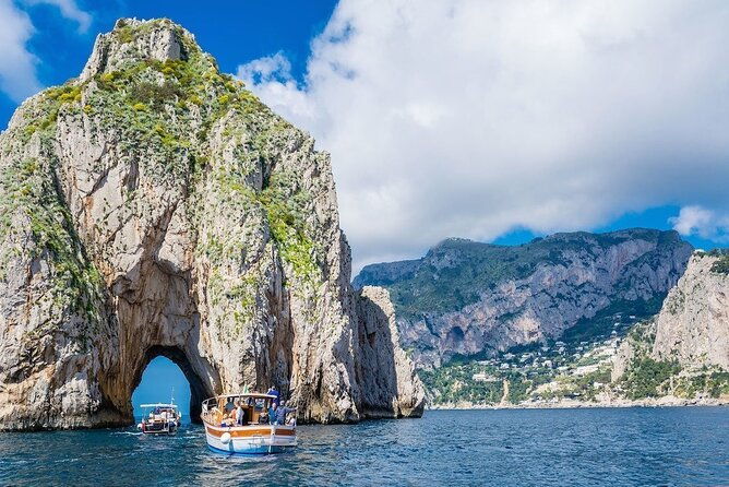 sorrento-to-capri-small-group-boat-tour-with-blue-grotto