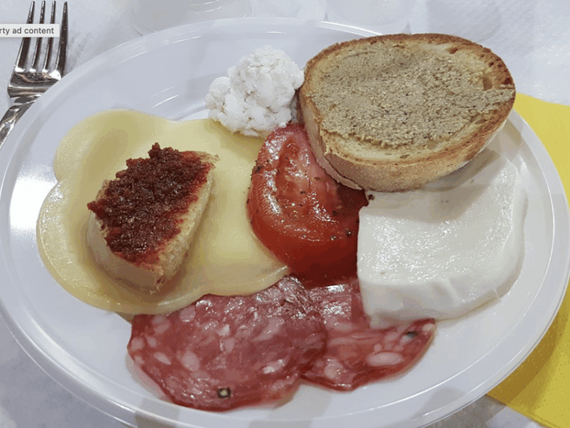 sorrento-walking-tour-in-lemon-garden-w-food-tasting