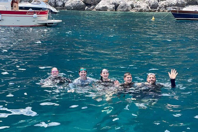 sorrentomaxiboat-tours-to-capri-2