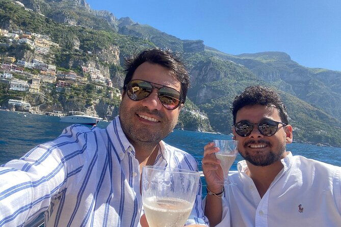 sorrentomaxiboat-tours-to-capri