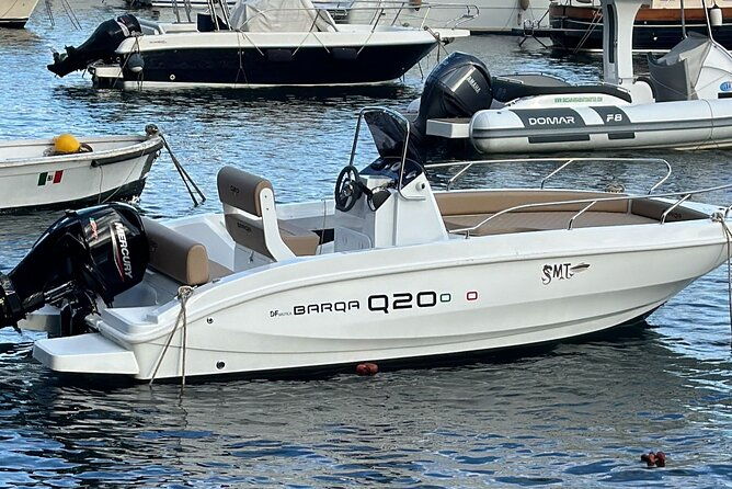 sorrentomaxiboat-tours-to-capri