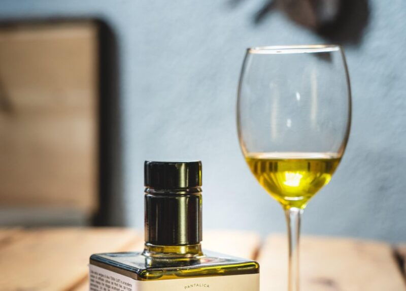 sortino-olive-oil-tasting-with-sicilian-products-and-wine