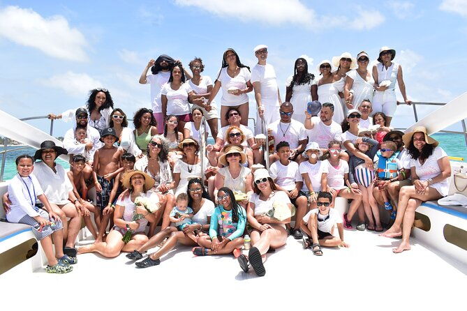 sosua-party-boat-snorkeling-brunch-drinks-snacks-transportation
