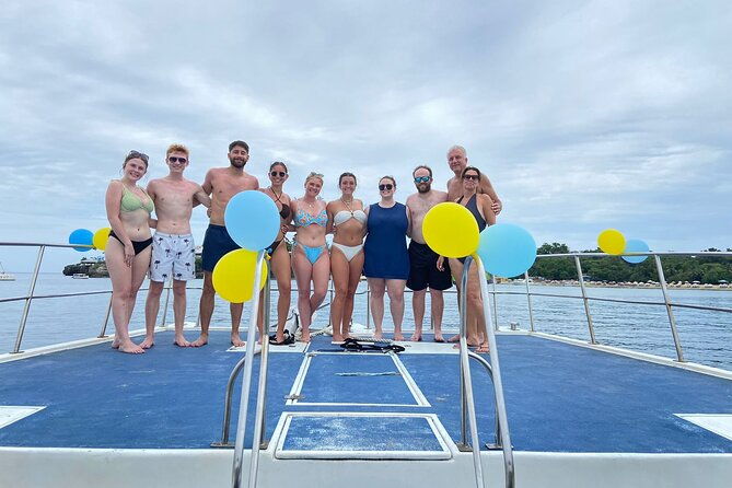 sosua-party-boat-snorkeling-snack-bbq-food-and-drinks