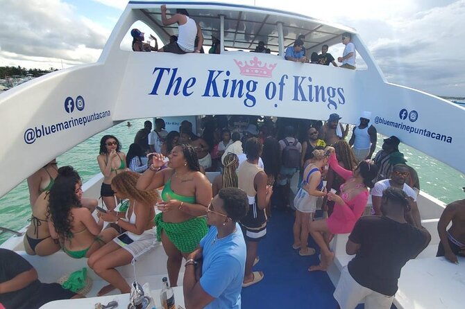 sosua-party-boat-snorkeling-snack-bbq-food-and-drinks