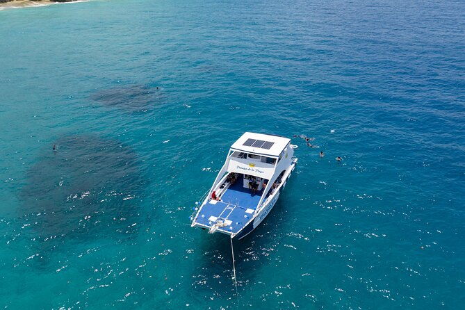 sosua-party-boat-snorkeling-snack-bbq-food-and-drinks