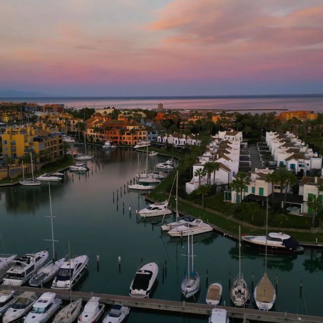 sotogrande-private-sailing-tour-drink-for-groups