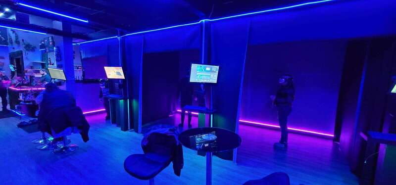 soulvaria-vr-arcade-pods-1-6-players