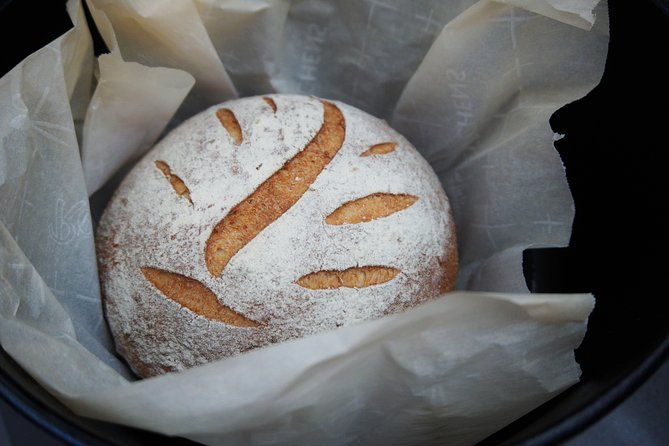 sourdough-bread-making-lunch-experience