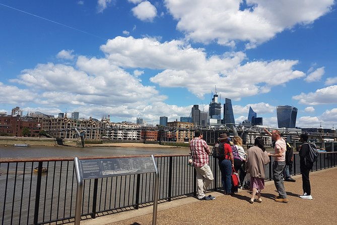 south-bank-london-bridge-walking-tour-enter-the-tower-of-london