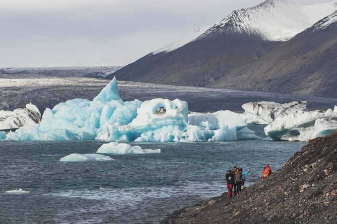 south-coast-diamond-beach-and-glacier-lagoon-day-tour