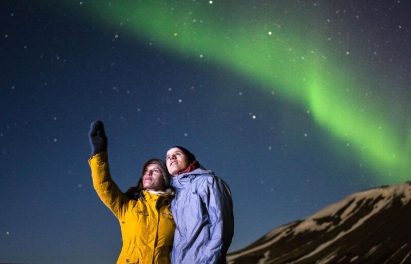 south-coast-glacier-hike-and-northern-lights-winter-tour