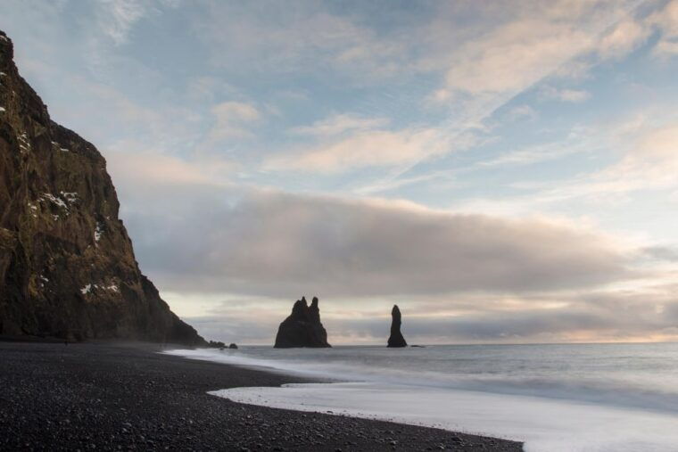 south-coast-glacier-hike-and-northern-lights-winter-tour