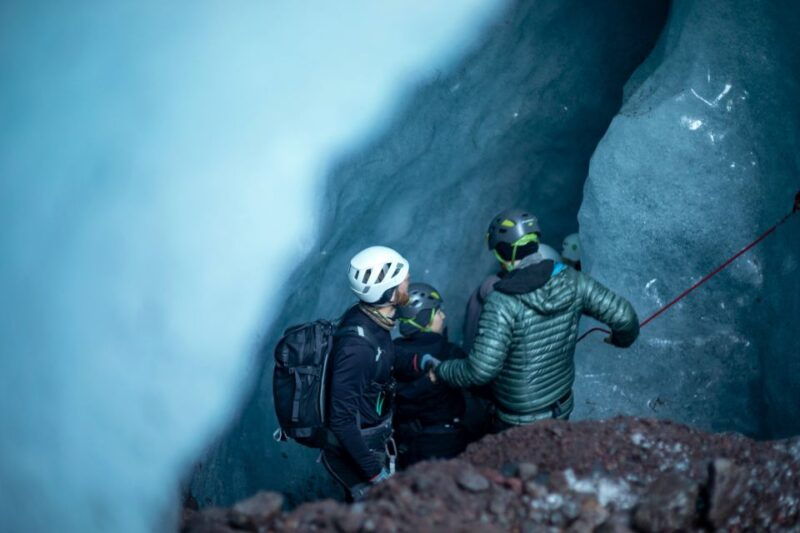 south-coast-iceland-2-day-blue-ice-cave-jokulsarlon-tour