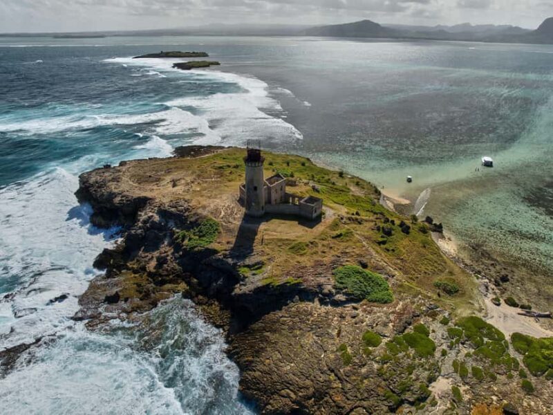 South East Lagoon Discovery - Power Catamaran - Who Should Consider This Tour?
