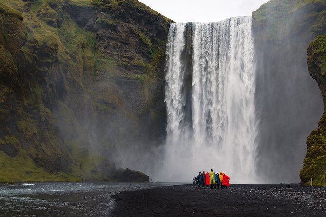 south-iceland-glacier-and-black-sand-beach-small-group-tour