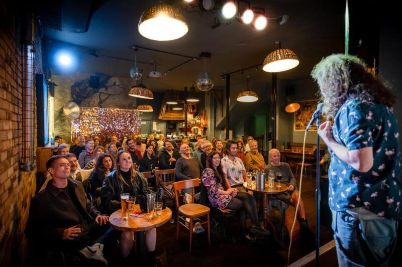 south-london-laugh-train-home-comedy-experience