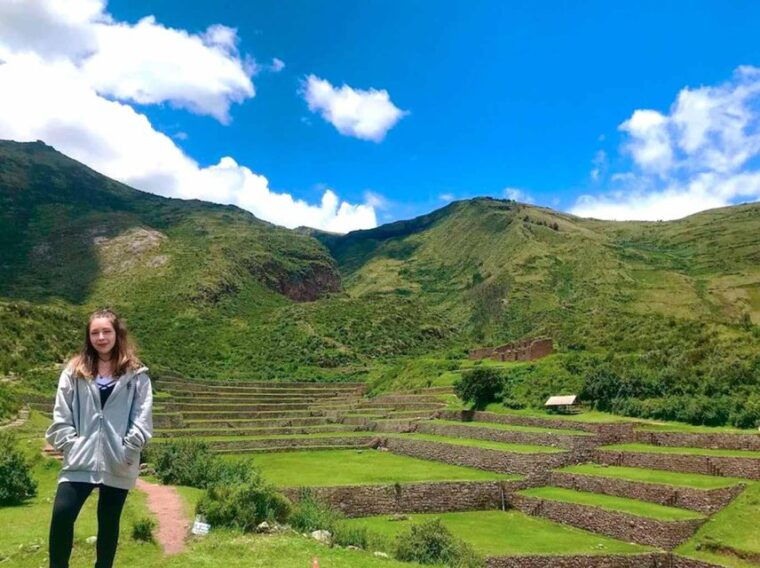 south-valley-tour-tipon-pikillacta-andahuaylillas