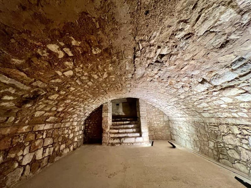 Southampton: 2 Hour Guided Walking Tour with Medieval Vaults - Introduction to the Southampton Guided Walking Tour