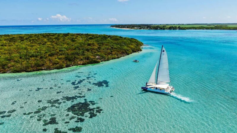 Southeast of Mauritius: Catamaran Cruise w/ BBQ Lunch - FAQs