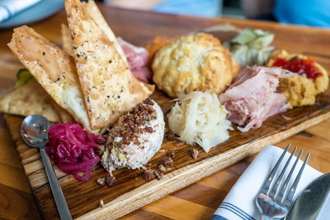 southern-charm-foods-of-charleston-walking-tour-by-junket