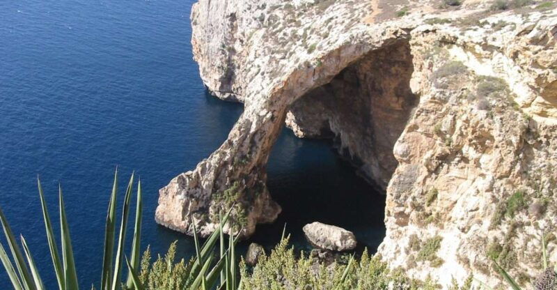 southern-malta-blue-grotto-hagar-qim-and-marsaxlokk-tour
