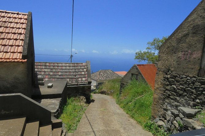 southwest-of-madeira-and-calheta-paul-do-mar-4x4-full-day-tour-2