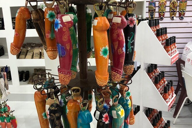 souvenir-shopping-in-punta-cana
