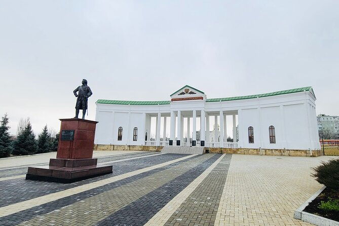 soviet-heritage-of-transnistria-and-castle-mimi-winery