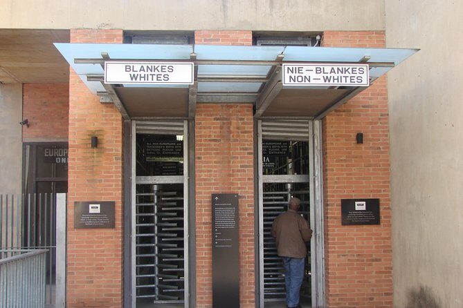 Soweto and Johannesburg & Apartheid Museum - The Sum Up