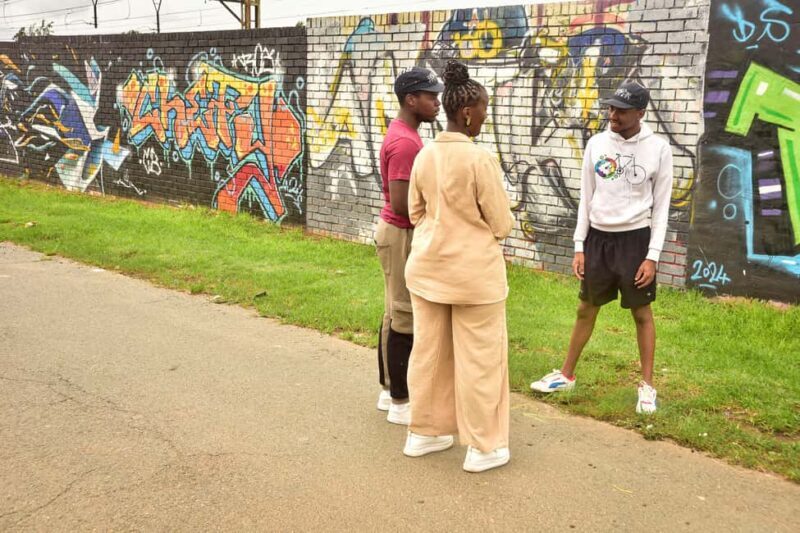 Soweto: Sip & Paint Walking Tour - Key Points