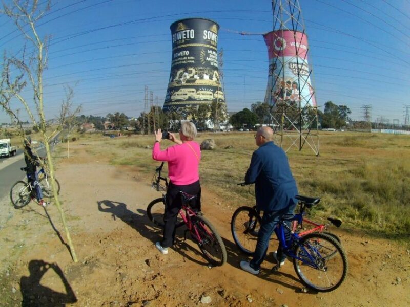 Soweto Tour; Mandela House; Vilakazi Street; Market Culture - A Closer Look at the Soweto Tour Experience
