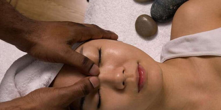 spa-ceylon-luxury-massage-experience-free-gift-pack