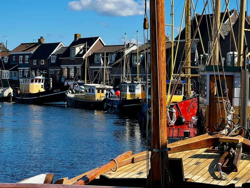 Spakenburg: Guided Walking Tour of the Historic Center - Exploring Spakenburg: An Authentic Dutch Fishing Village