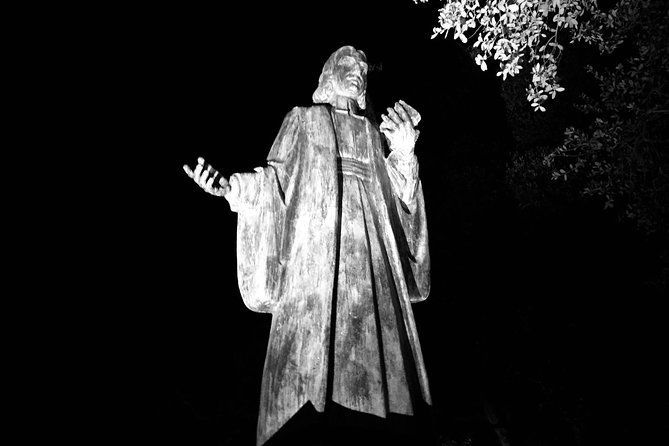 spanish-moss-haunted-savannah-pub-crawl