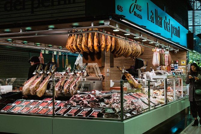 spanish-oysters-cava-and-iberico-ham-at-barcelonas-la-boqueria-market