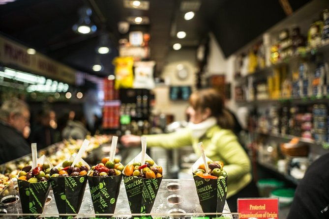 spanish-oysters-cava-and-iberico-ham-at-barcelonas-la-boqueria-market