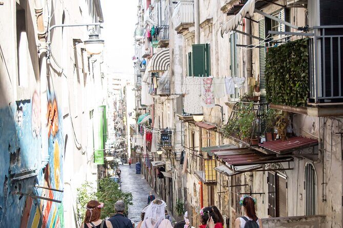Spanish Quarter of Neaples StreetArt & Traditions, with coffee and babà - FAQs